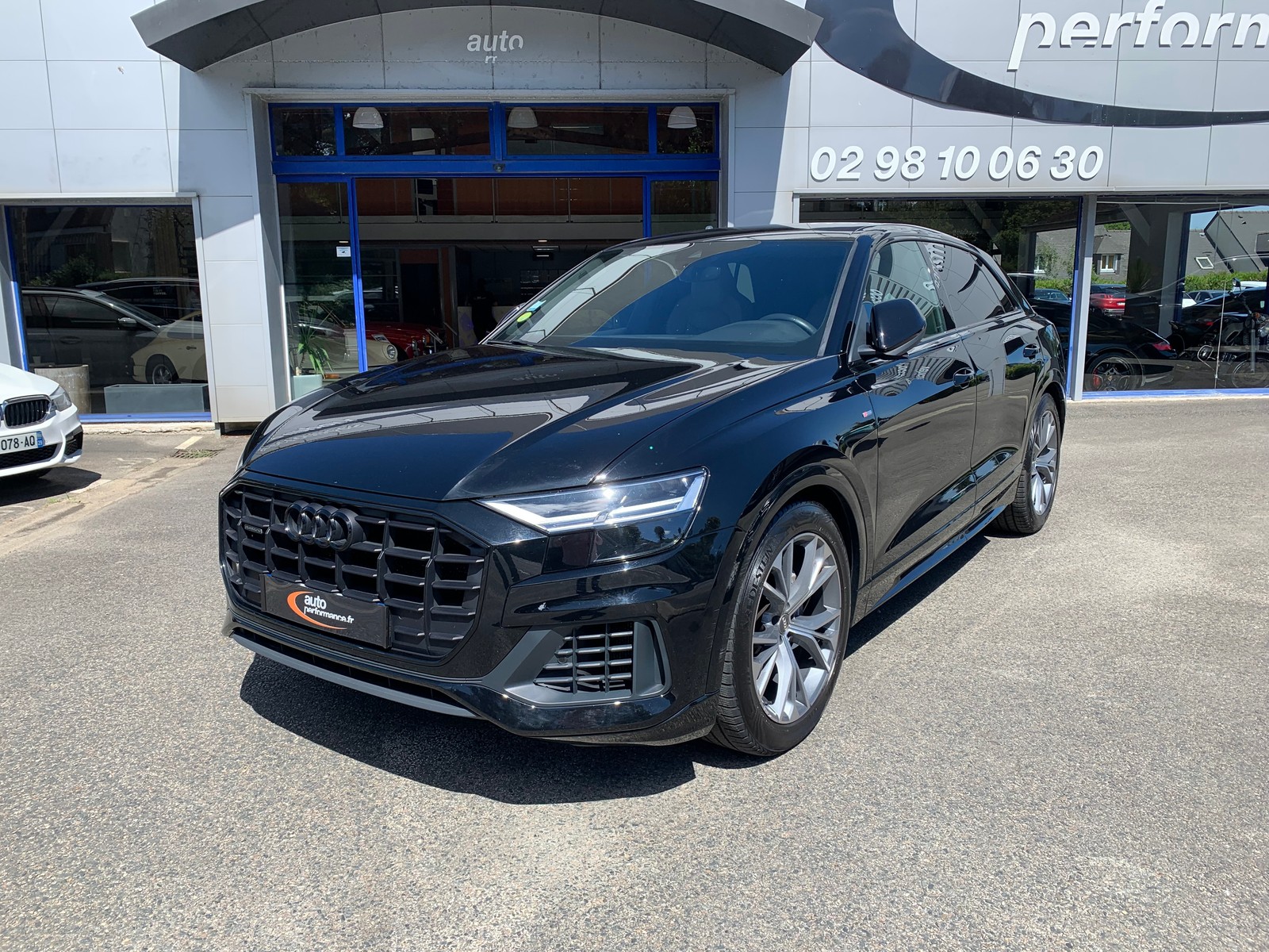AUDI Q8